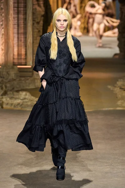 Look 2